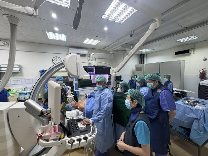 Dụng Cụ Phòng Mổ Bị Roi, Khắc Phục Như Thế Nào?